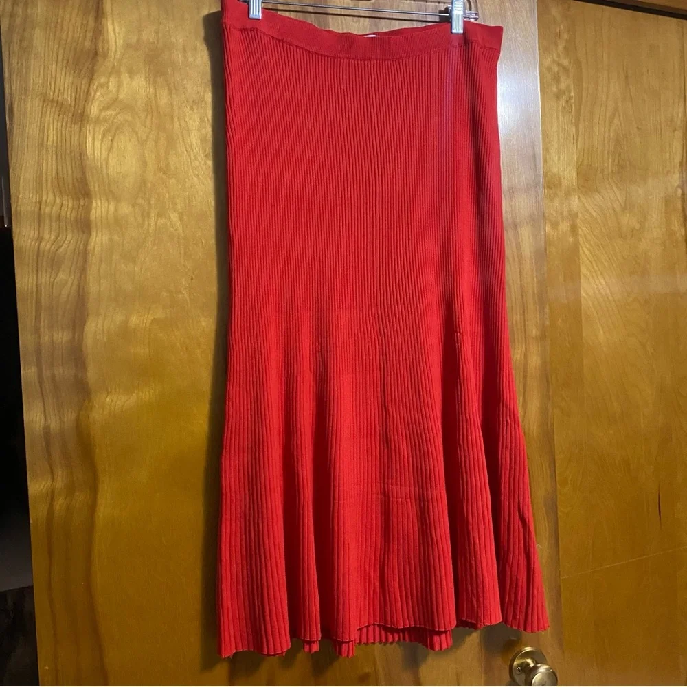Red Sweater Ribbed Skirt - Picture 3 of 5